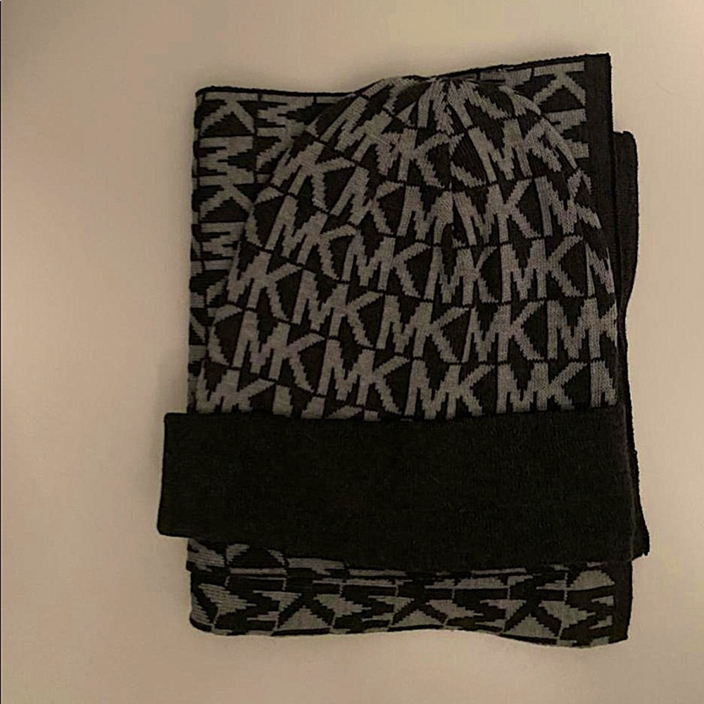 Michael Kors grey and dark grey scarf and beenie set never worn.